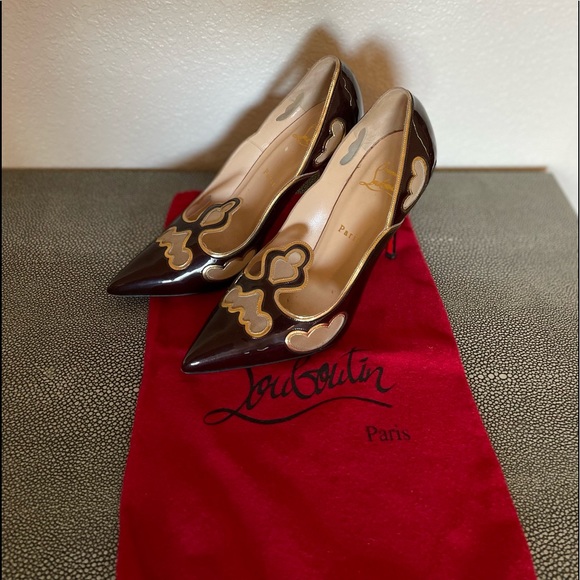 CHRISTIAN LOUBOUTIN Patent Leather
“Indies 100 Pumps” - Picture 3 of 7